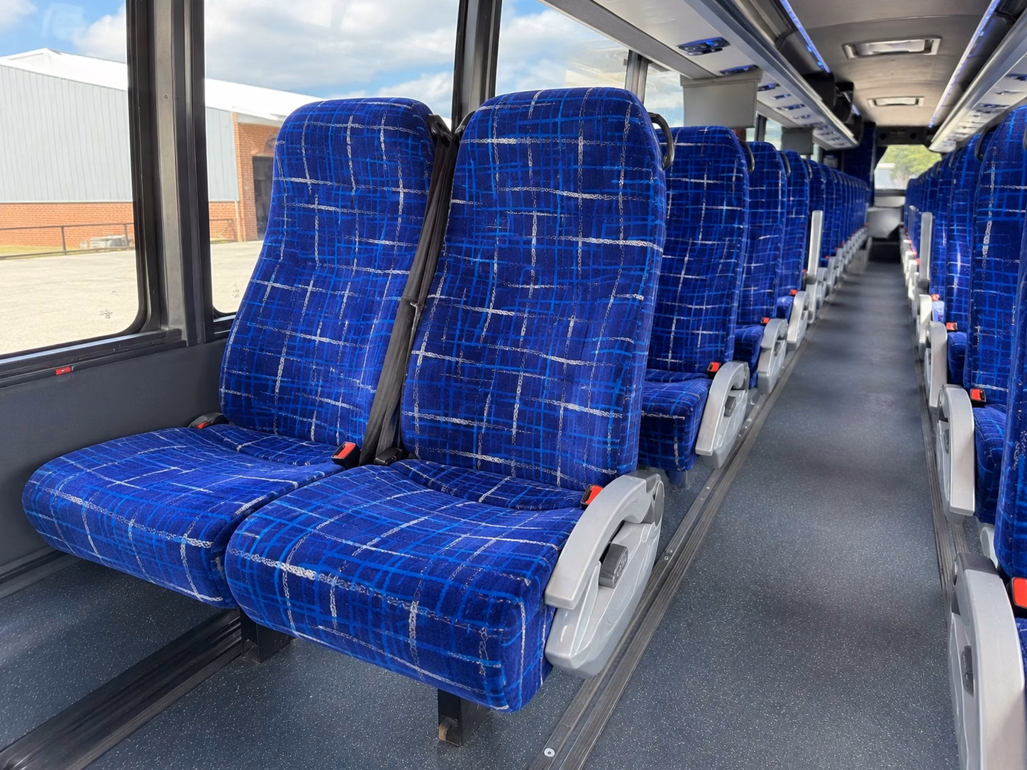 golf tournament shuttle bus rentals in palm springs