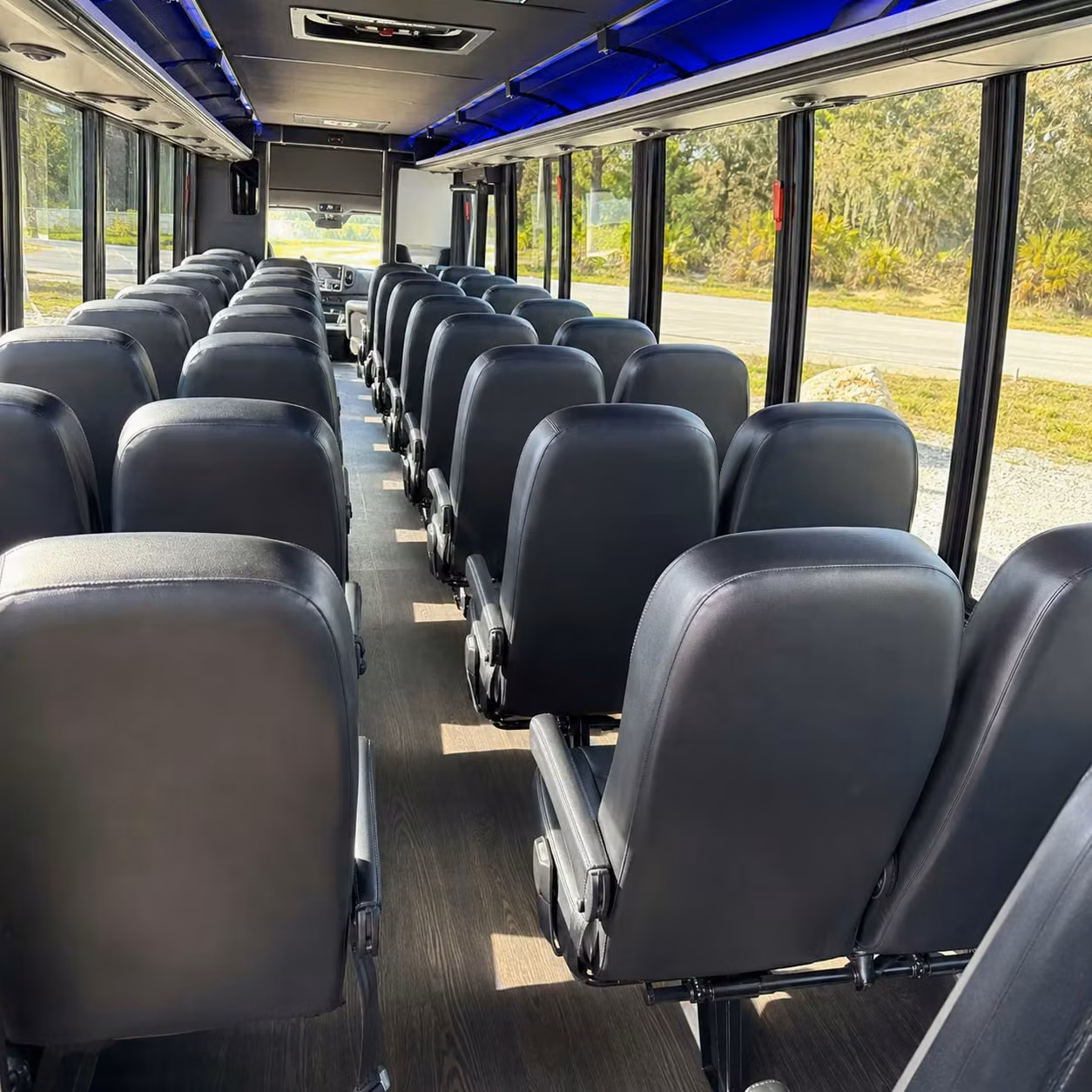 palm springs 28 passenger minibus rental